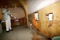 被白蟻腐蝕的墻壁 